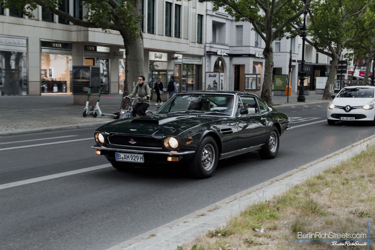 Aston Martin V8 Series 3 spotted in Berlin — BerlinRichStreets